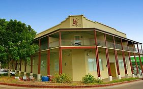 Redearth Boutique Hotel